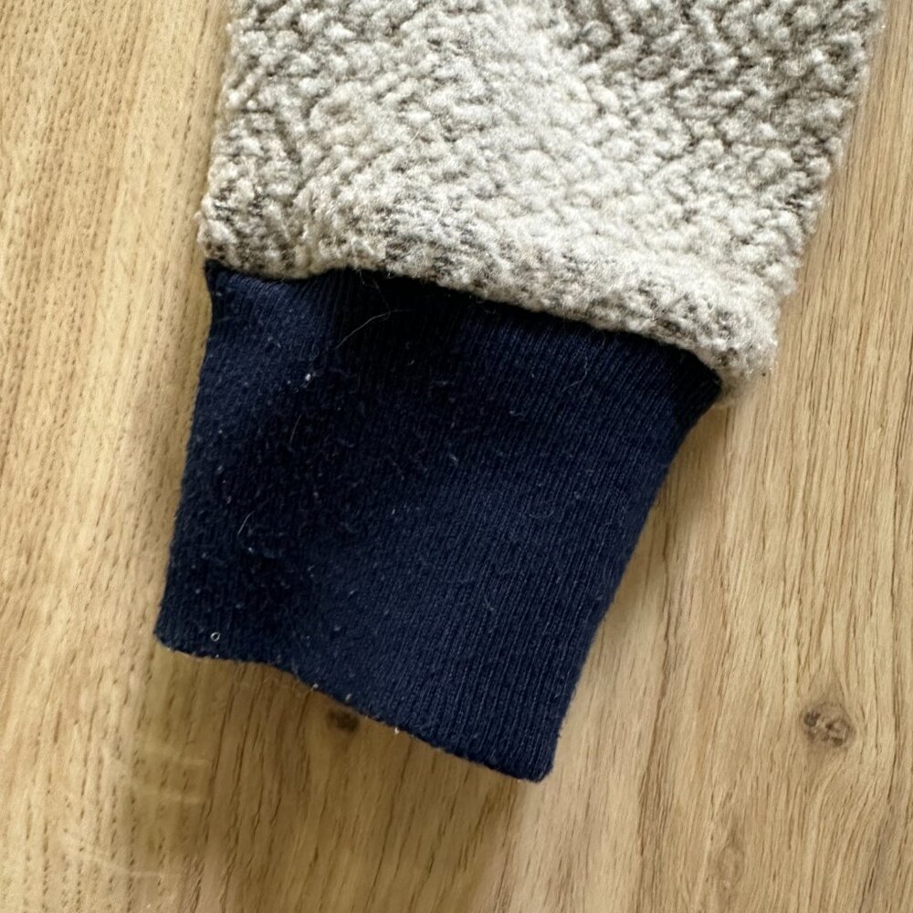 Patagonia W's Woolyester Fleece Jacket in Oat/Navy Accents - S - Picture 6 of 10